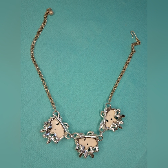 Vintage 1950s Floral Celluloid & Rhinestone Choker Necklace & Clip On Earrings - Picture 9 of 10